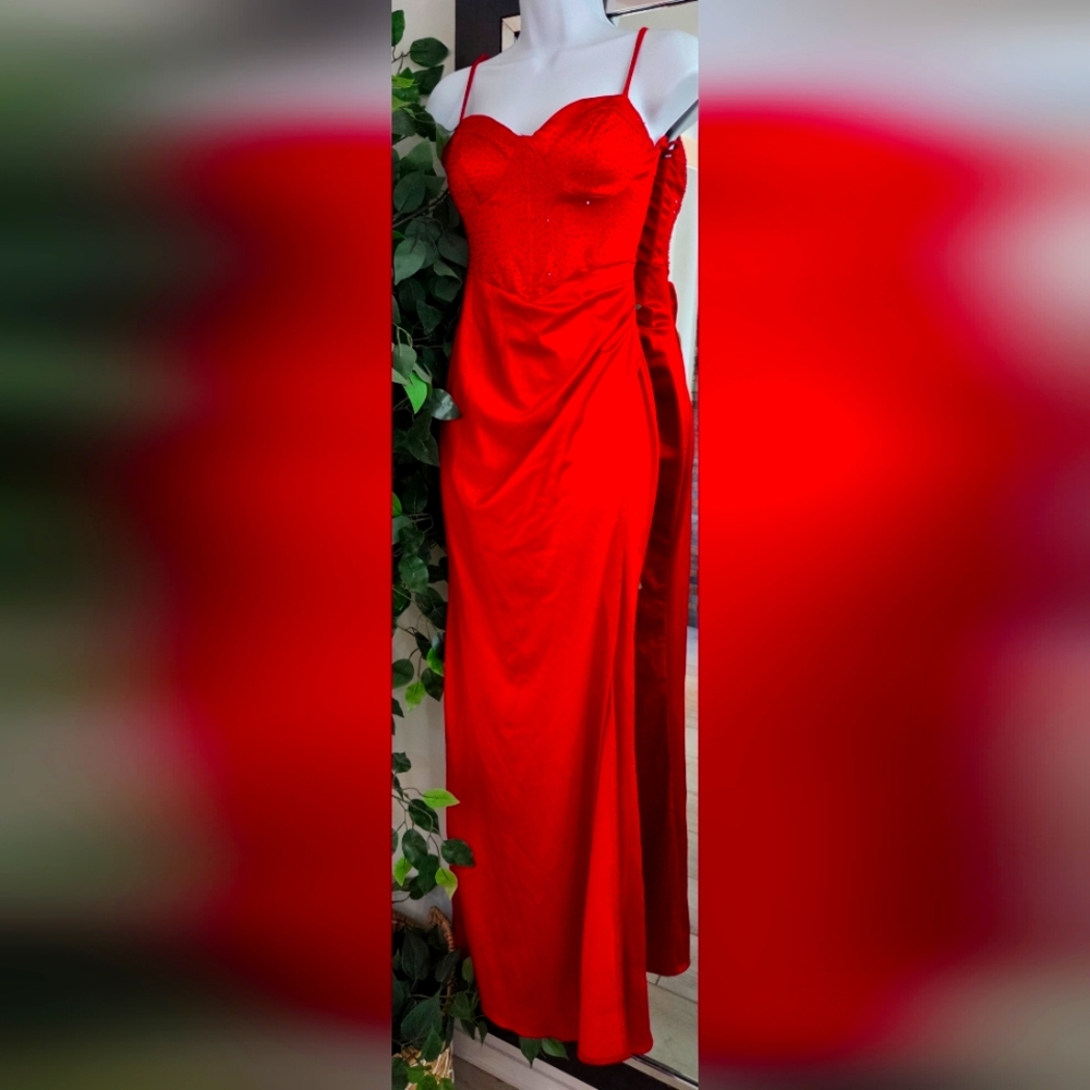 B.DARLIN- Elegant Corset Junior Gown Size 3/4